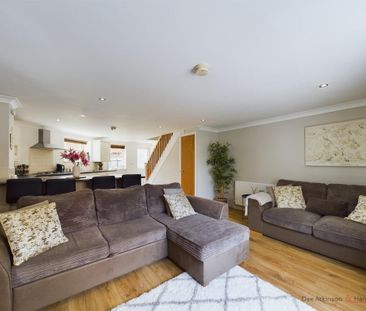 2 bedroom terraced house to rent - Photo 1