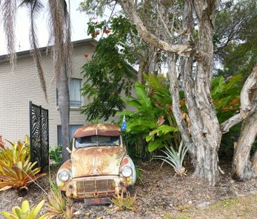 2-Bedroom Unit – Walk to Shelly Beach - Photo 1