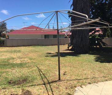 NESTLED AWAY IN A QUIET STREET - Photo 5