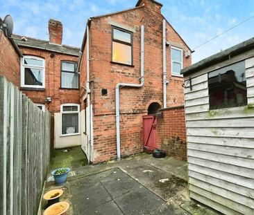 2 bedroom terraced house to rent - Photo 1