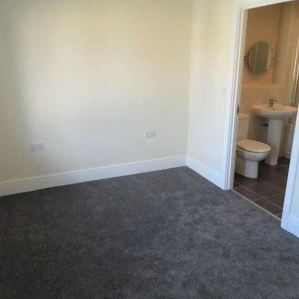 Kesteven Way, Little Stanion, Corby, Northants, NN18 - Photo 1