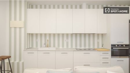 madrid, Community of Madrid 28020 - Photo 2