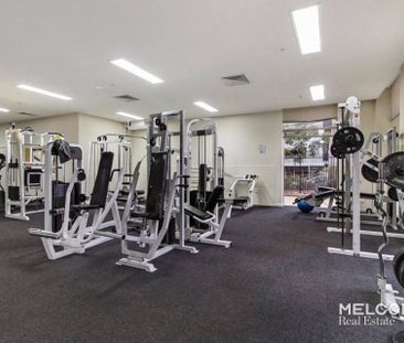 STUDIO GEM IN THE HEART OF LYGON STREET - FURNISHED - Photo 2