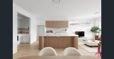 Brand-New Designer Residence Showcasing Contemporary Elegance and Family Luxury - Photo 4
