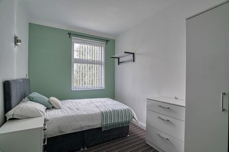 1 bedroom in a house share to rent - Photo 4