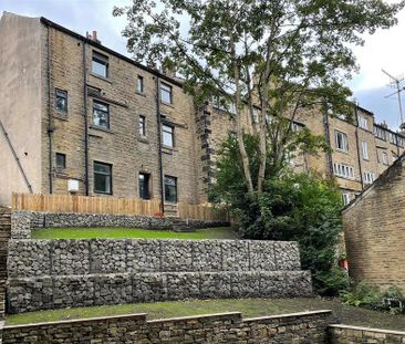 2 bedroom terraced house to rent - Photo 4