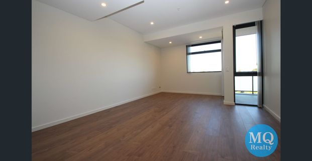 2 Bedroom APT with Timber Flooring Through out, close to Lidcomeb Station - Photo 1