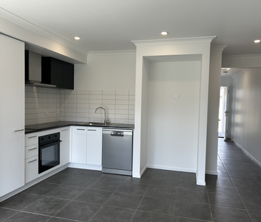 16 Luck Street, Sebastopol VIC, Belconnen - Photo 5