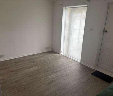 Rolvenden Place, Tottenham, N17 - Photo 1