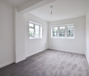 3 bedroom semi-detached bungalow to rent - Photo 2