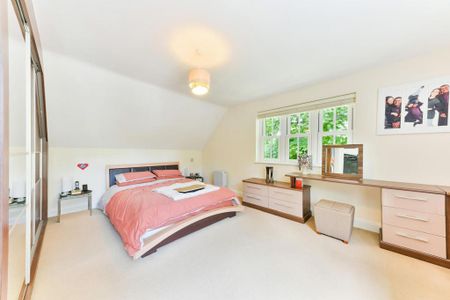 6 bedroom detached house to rent - Photo 3