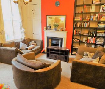 4 bedroom House in Hyde Park, Leeds - Photo 6