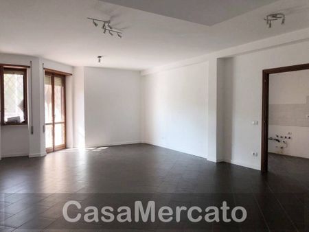 Trilocale via Pompeo Magno, Centro, Albano Laziale - Photo 2