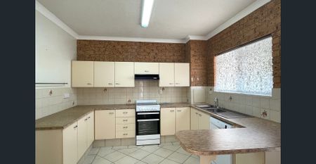 Peaceful Complex Opposite Waterfront... - Photo 5