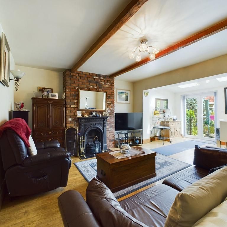 2 bedroom terraced house to rent - Photo 1