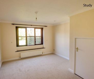 4 bedroom detached house to rent - Photo 4