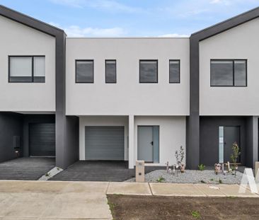 702 Grand Boulevard, Mickleham VIC 3064 - Townhouse For Rent | Domain - Photo 3