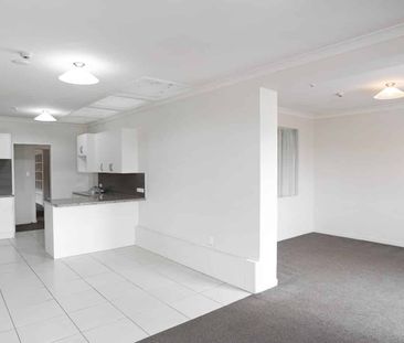 ONE WEEK RENT FREE - Photo 1