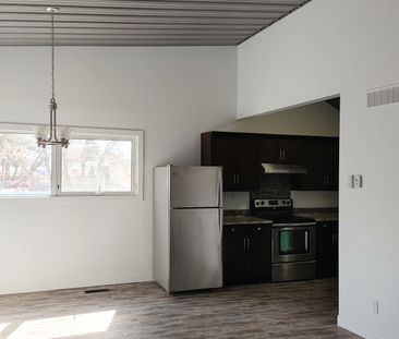 711 B ROYAL - Photo 5