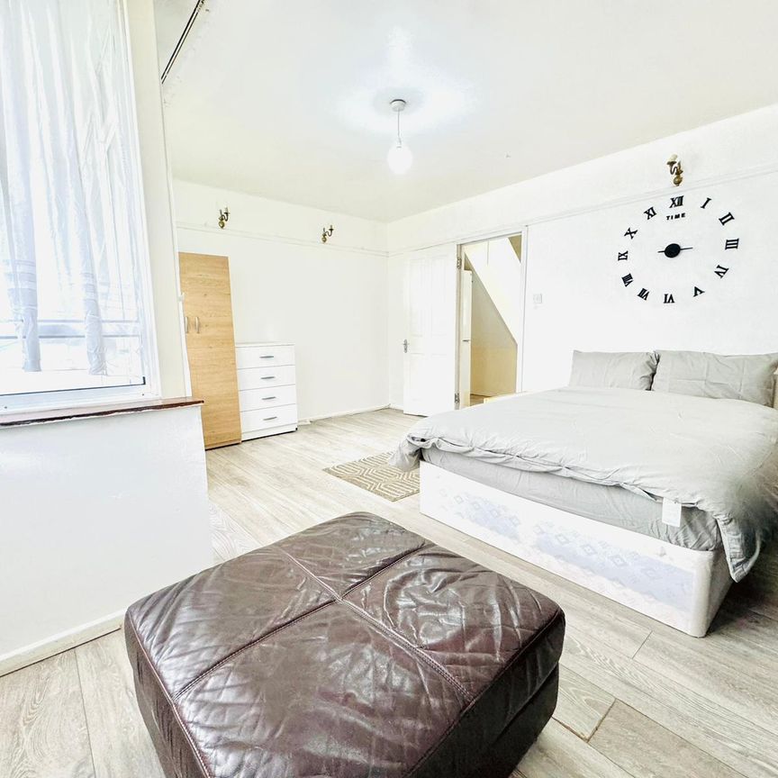 RM1 Chudleigh Street | Stepney Green | London | E1 0RG - Photo 1