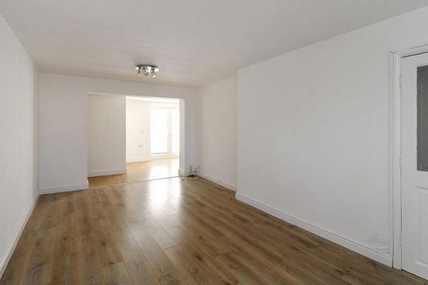 5 bedroom semi-detached house to rent - Photo 1