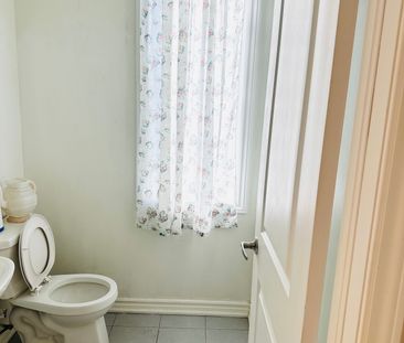 For Lease - 783 Kootenay Path, Oshawa, Ontario - Photo 5