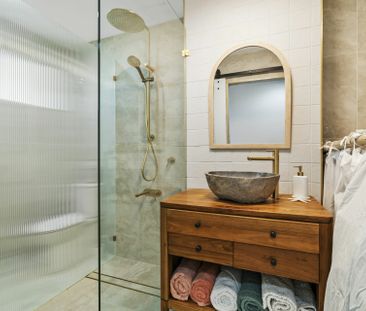 NEWLY RENOVATED TWO BEDROOM TOP FLOOR BEACHSIDE UNIT - Photo 6