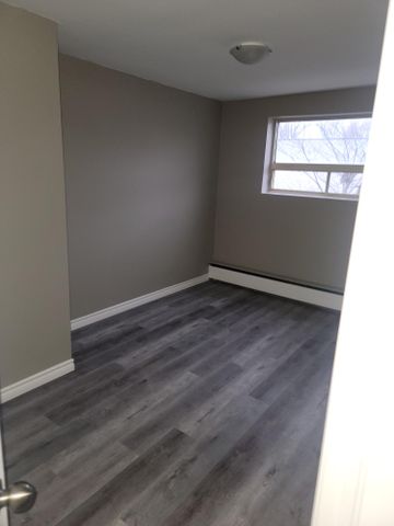 34 Stanley St. - Photo 4