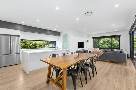 17 Temple Tce, Denman Prospect ACT 2611 - House For Rent | Domain - Photo 2