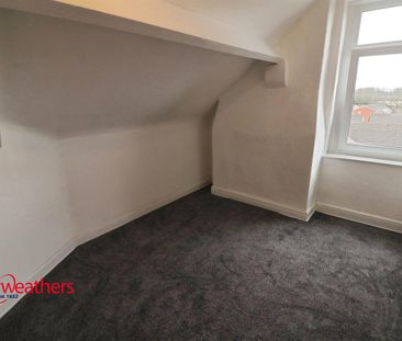 3 bed end of terrace house to rent in Hoyle Mill Road, Barnsley - Photo 2