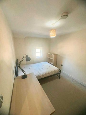 Room in a Shared House, Carisbrooke Road, B17 - Photo 3