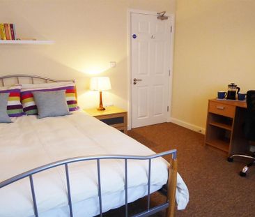 House to rent - Photo 1