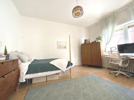 Attraktive 3,5-Zimmer-Erdgeschosswohnung mit ruhiger Hoflage und Gemeinschaftsterrasse in OB-Mitte - Photo 3