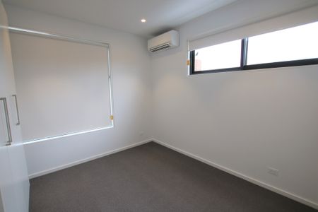 4/372 Gaffney Street, Pascoe Vale, VIC 3044 - Photo 2