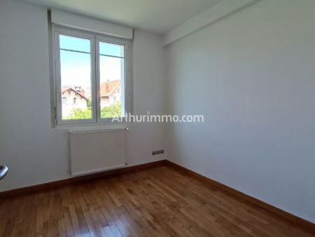 Location Appartement 5 pièces 99 m2 à Lons-le-Saunier - Photo 4
