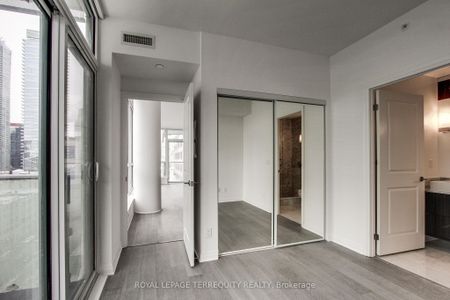 For Lease - 8 Mercer Street Unit# 1202, Toronto, Ontario - Photo 4