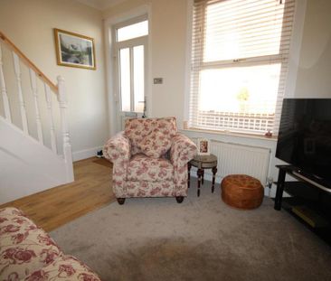 2 bedroom terraced house to rent - Photo 3