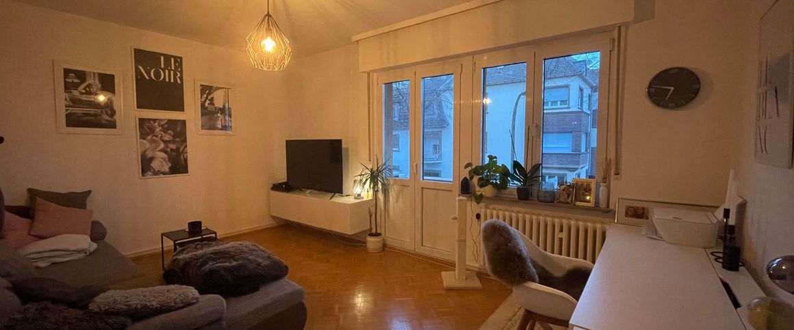 Charmante 2-Zimmer Wohnung mit großer Wohnküche und EBK - Photo 1