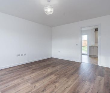 3 bedroom end of terrace house to rent - Photo 1