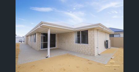 "Stunning Family Home in the Heart of Southern River - Available for Rent Now!" - Photo 5