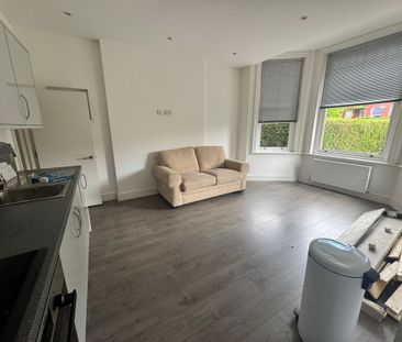 Dartmouth Road, London, NW2 - Photo 3