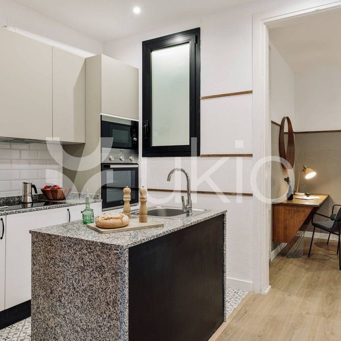 4 room luxury Flat for rent in Barcelona, Spain - Photo 1