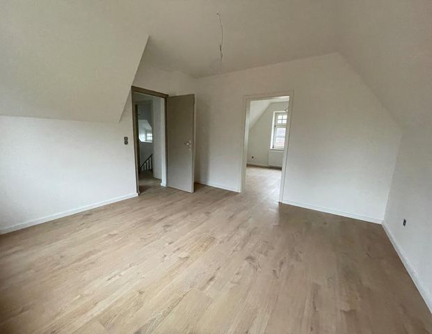 Doppelhaushälfte mit großem Garten zu vermieten! - Foto 1