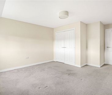 **6 MONTH LETTING**Modern 4 bedroom detached house on the edge of G... - Photo 4