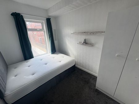 132 Donnybrook Street, Belfast BT9 7DG - Photo 3