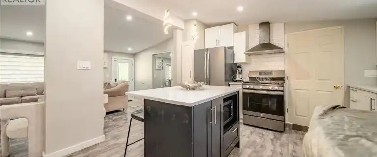 4307 ASHFIELD CRESCENT Unit# MAIN | 4307 ASHFIELD CRESCENT Unit# MAIN, Windsor - Photo 1