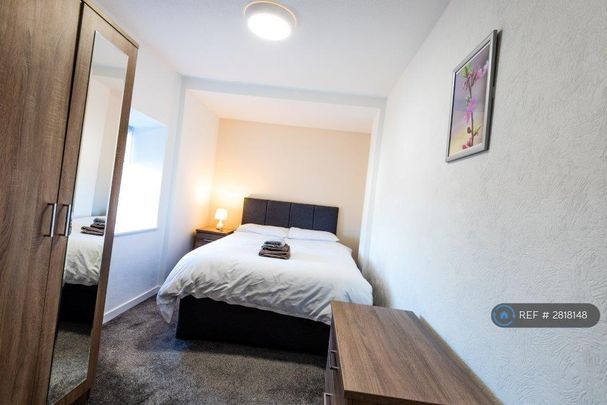 7 bedroom semi-detached house to rent - Photo 1