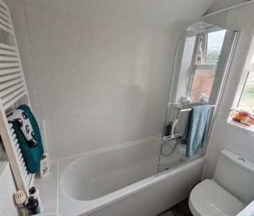 3 bedroom private hall to rent - Photo 4