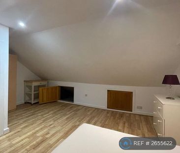 4 bedroom flat to rent - Photo 1