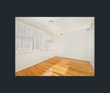 Stunning Family Residence - Photo 5